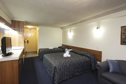 Windsor Lodge - ACT Tourism 1
