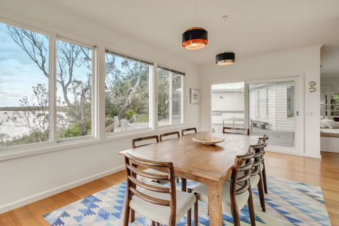 Windward House - ACT Tourism 1