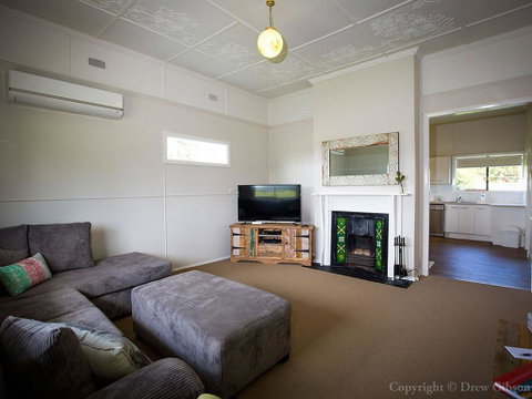 Wine Country Cottage Located Right At The Hunter Valley Gateway, Close To Everything - ACT Tourism 1