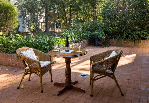 Wine Country Drive Guest House - ACT Tourism 3