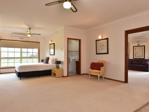 Wine Country Homestead 1br Studio - ACT Tourism 0