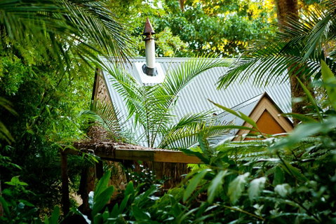 Witches Falls Cottages - ACT Tourism 0