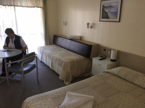 Woodmans Hill Motel - ACT Tourism 1