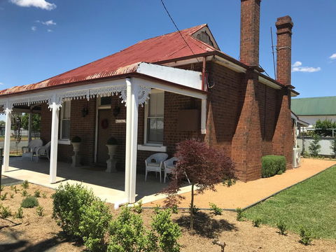 Woodstock Cottage - ACT Tourism 2