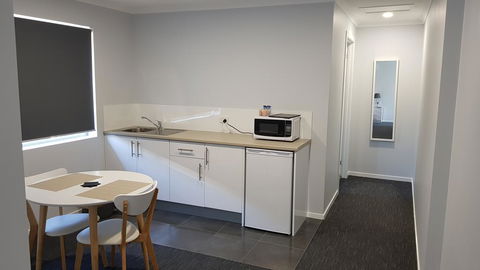 Wynnum Anchor Motel - ACT Tourism 3