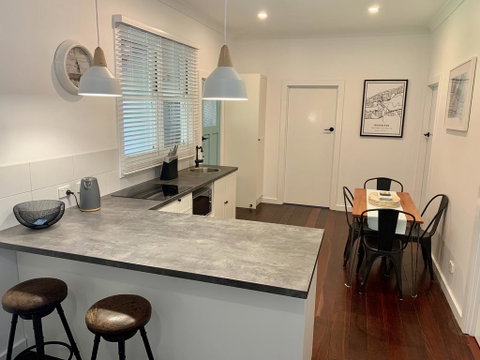 Yaringa Cottage...by The Sea - ACT Tourism 2