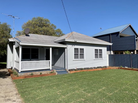 Yaringa Cottage...by The Sea - ACT Tourism 1