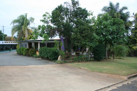 Yarraman Gardens Motel Queensland - ACT Tourism 3