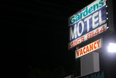 Yarraman Gardens Motel Queensland - ACT Tourism 0
