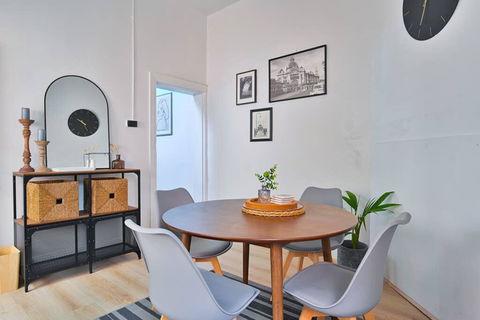 Your Home On Smith St Collingwood (With Parking) - ACT Tourism 1