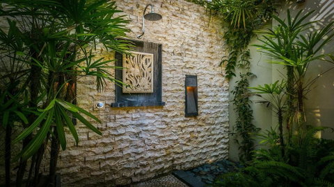 Your Luxury Escape - Amala Luxury Villa Byron Bay - ACT Tourism 1