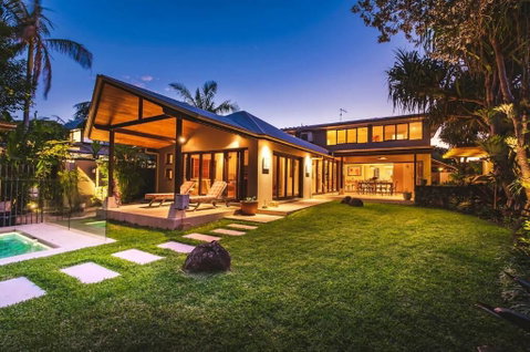 Your Luxury Escape - Barefoot At Tallows - ACT Tourism 2