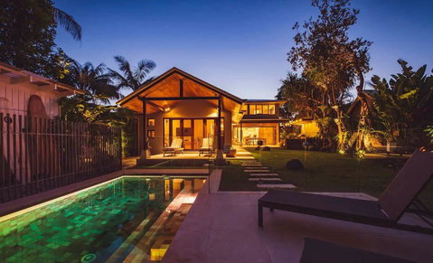 Your Luxury Escape - Barefoot At Tallows - ACT Tourism 0