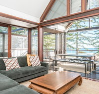 Your Luxury Escape - On The Bay - Stunning Beachfront Apartment - ACT Tourism