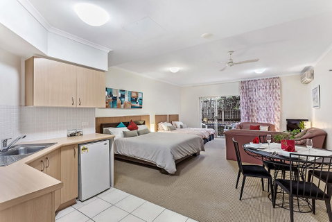 Zenith Studio, Unit 3/10 Messines Street - ACT Tourism 0