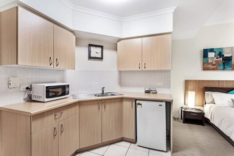 Zenith Studio, Unit 3/10 Messines Street - ACT Tourism 1