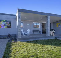 Zoo Villas  Villa Zebra - Central Wynyard - ACT Tourism