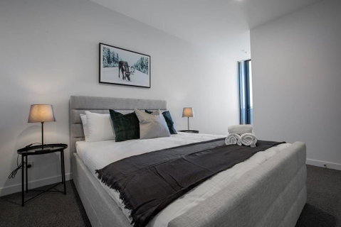 Grey Style, Simple And Cozy Apt@Parkville+Carpark - ACT Tourism 2