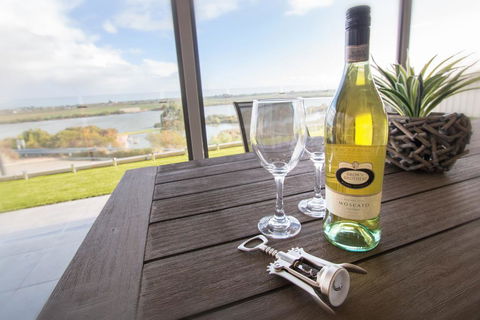 Serenity And Sweeping Murray River Views - ACT Tourism 2