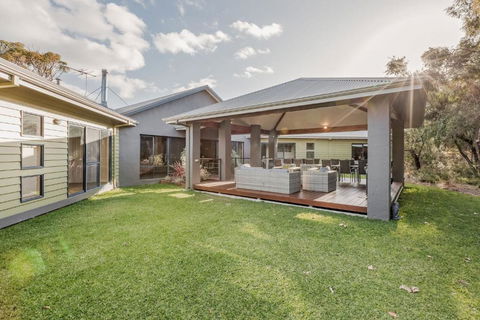 A Bush Utopia - ACT Tourism 1