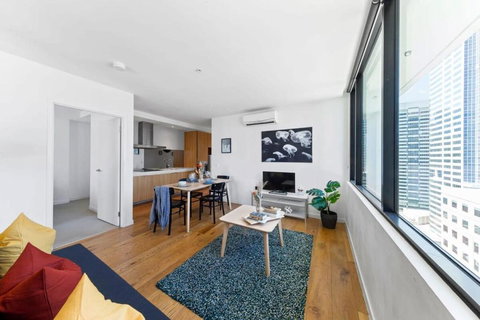 A Chic 2BR Apt City Views Near Southern Cross - ACT Tourism 1