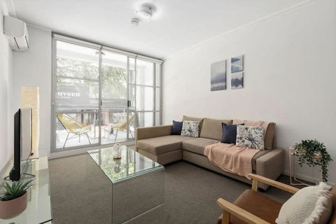A Modern & Cozy Studio Next To Darling Harbour - ACT Tourism 0