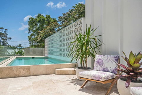 A Perfect Stay - The Cedrics 1 - ACT Tourism 0
