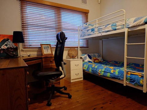 A Rosy House In Roselands - ACT Tourism 2