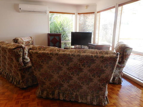 A Unique Holiday Home Between Avalon Airport And Melbourne CBD - ACT Tourism 4