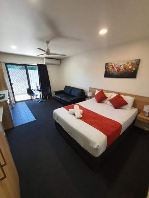 Abode37 Motel Emerald - ACT Tourism 0