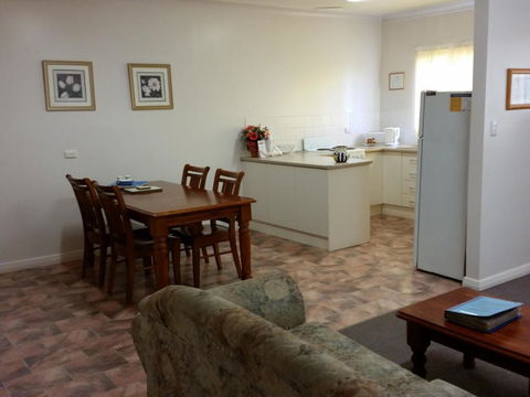 About Town Cottages - ACT Tourism 0