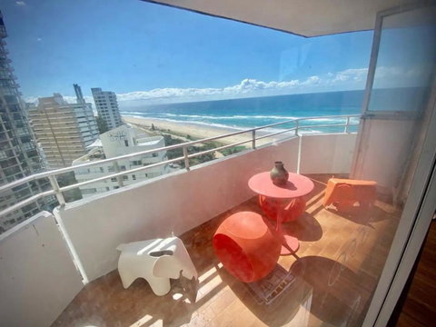 Absolute Beachfront Main Beach Gold Coast - ACT Tourism 2