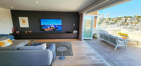 Absolute Waterfront With Oversized Private Terrace - ACT Tourism 4