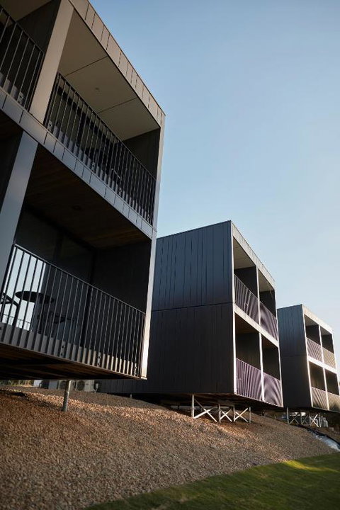 Accommodation @ Curlewis - ACT Tourism 2