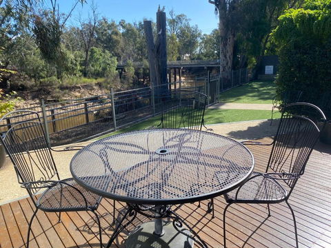 Adelphi Apartments 3 Or 3A - Downstairs 2 Bedroom Or Upstairs King Studio With Balcony - ACT Tourism 3