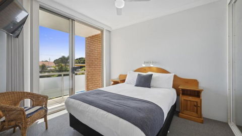 Affordable, Pool, Spa, Beach, Bbq, Sleeps 4 - ACT Tourism 4