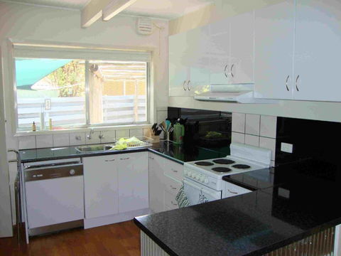 Ageri Holiday House - ACT Tourism 4