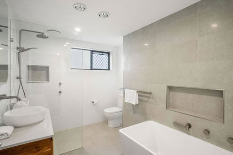 Ahhh - Lennox Head - ACT Tourism 3