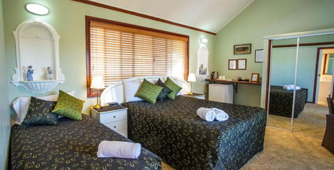 Ainslie Manor Bed And Breakfast - ACT Tourism 0