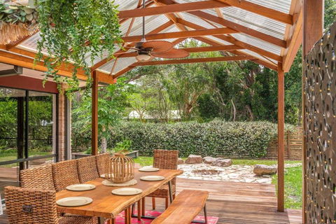 A Perfect Stay - Julian Rocks House - ACT Tourism 0