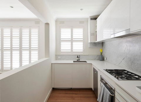 A Touch Of Tuscan Charm Off Toorak Road - ACT Tourism 4