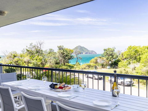 Albacore 3 Waterfront Pool Lift And Views - ACT Tourism 0