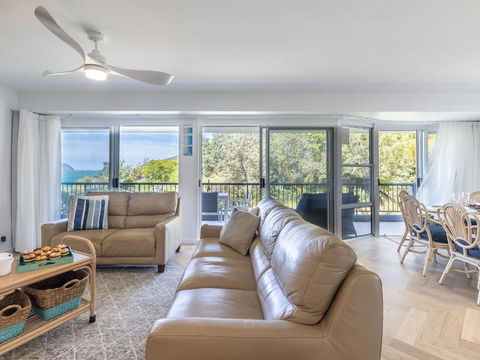 Albacore 3 Waterfront Pool Lift And Views - ACT Tourism 2
