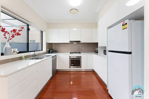 Aircabin - Carlingford - Sydney - 4 Beds House - ACT Tourism 1