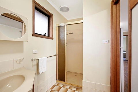 Allestree Holiday Units - ACT Tourism 2