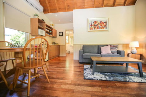 Alpine Arnica Cottage 2 - ACT Tourism 2