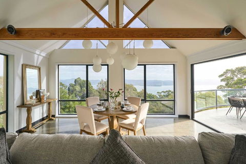 Alpine Nelson-Ultimate Luxury Retreat-Hobart - ACT Tourism 1