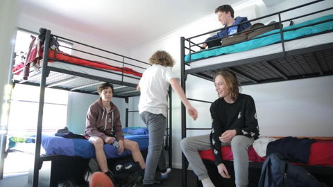 Alpine Sports Lodge - ACT Tourism 0