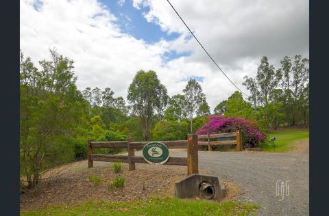 Amamoor Homestead And Country Cottages - ACT Tourism 3