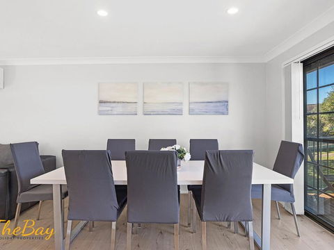 Amaroo Cres No 20 Fingal Bay Holiday Home - ACT Tourism 3